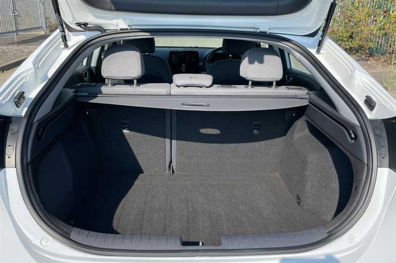 Hyundai Ioniq Blue #24