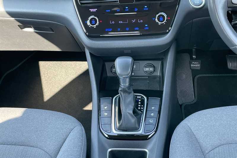 Hyundai Ioniq Blue #10