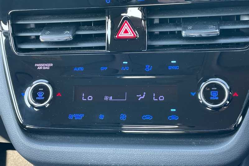 Hyundai Ioniq Blue #17
