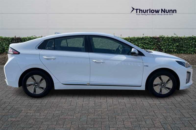 Hyundai Ioniq 1.6 H-gdi Premium Hatchback Hybrid Dct White #3