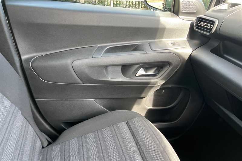 Vauxhall Combo Life 1.5 Turbo D Se XL Mpv 6Spd Euro Grey #42