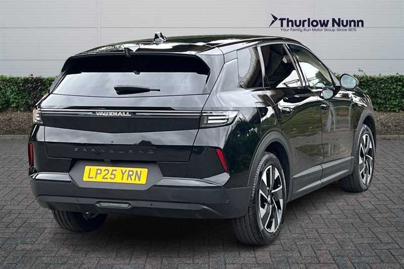 Vauxhall Grandland 1.2I Mhev 136 Ps Ultimate Hybrid S Black #3