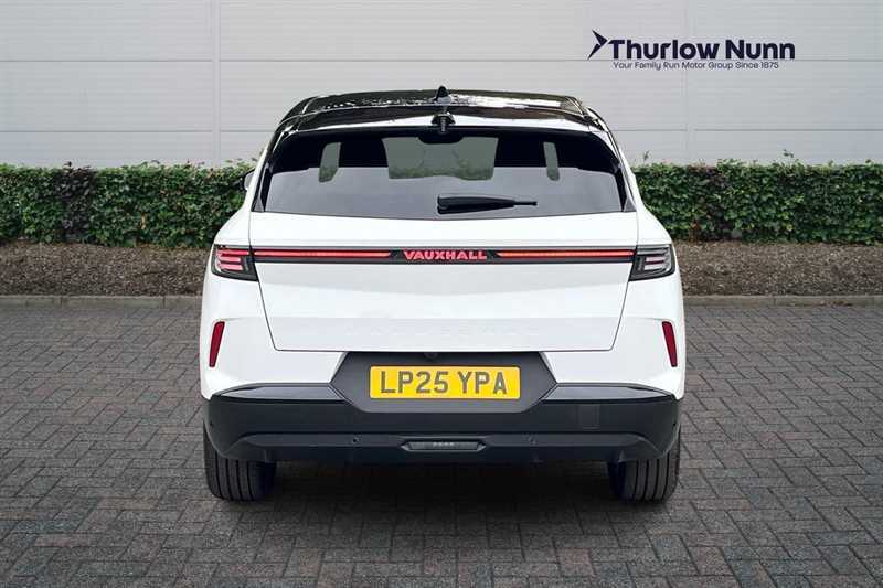 Vauxhall Grandland 1.2I Mhev 136 Ps Ultimate Hybrid S White #4