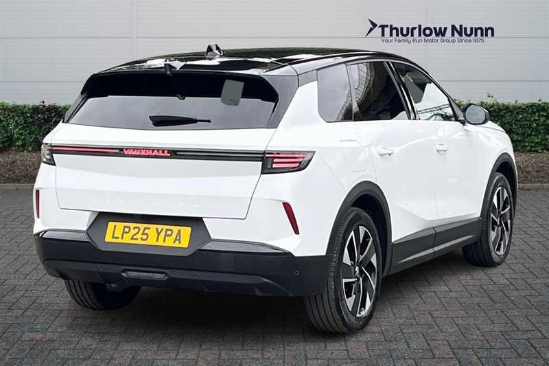 Vauxhall Grandland 1.2I Mhev 136 Ps Ultimate Hybrid S White #3