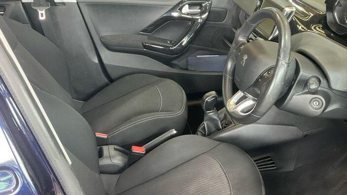 Peugeot 208 Peugeot 208 1.2 Puretech 110 Gt Line Pan Roof White #7