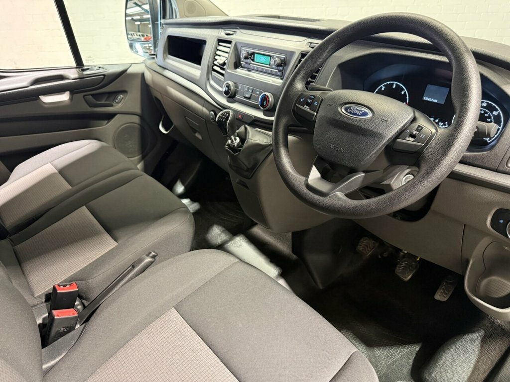 Ford Transit Custom 2L Null White #3
