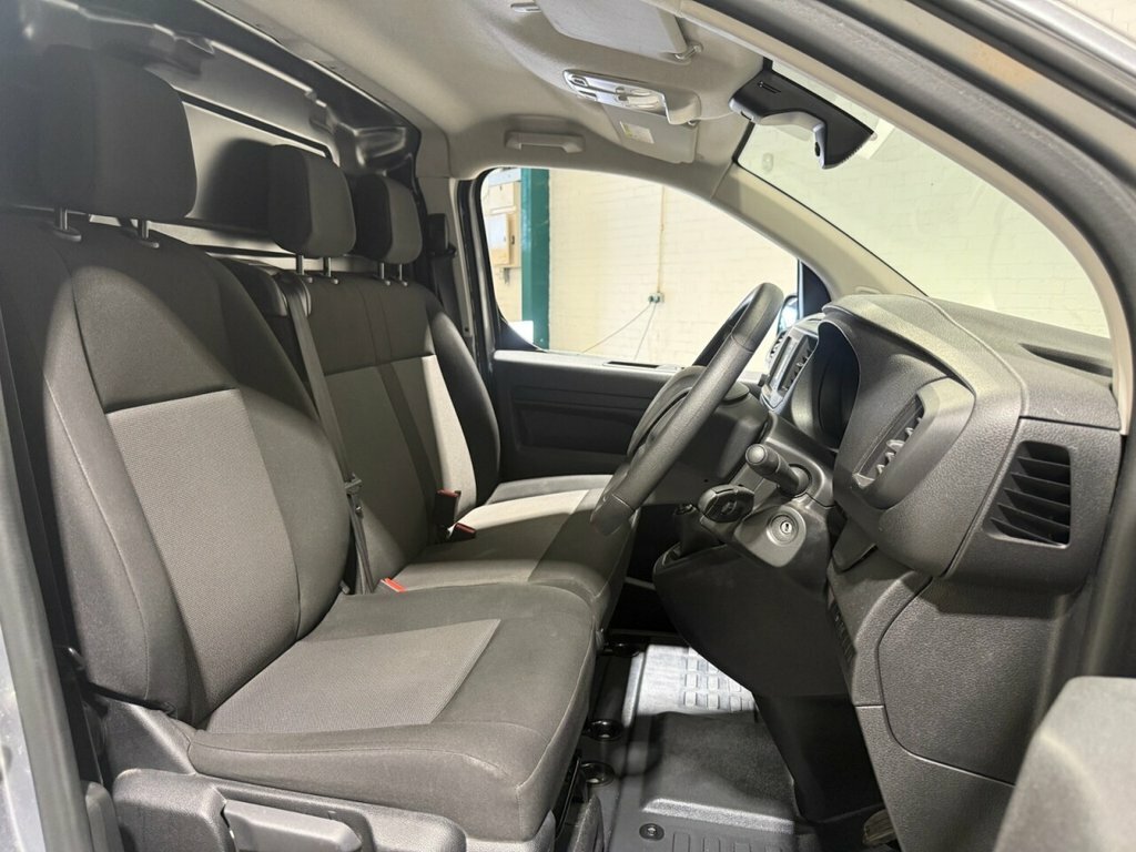 Peugeot Expert 1.5L Professional Premium 6Dr Grey #4