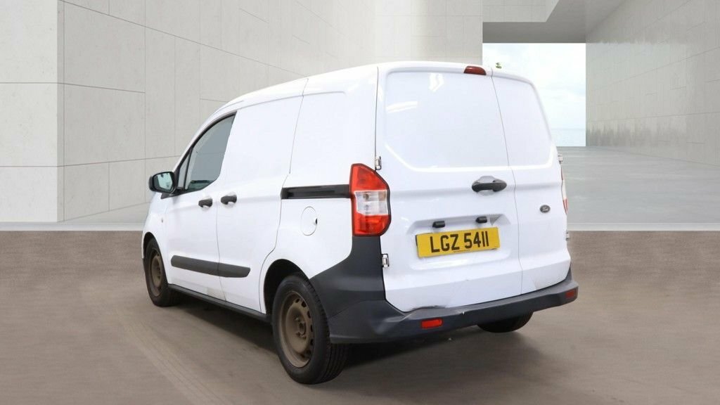 Ford Transit Courier 1.5L Trend White #3