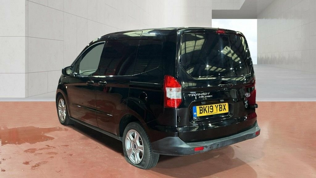 Ford Transit Courier 1.5L Limited Black #3