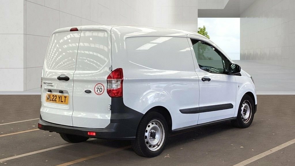 Ford Transit Courier 1L Leader White #4
