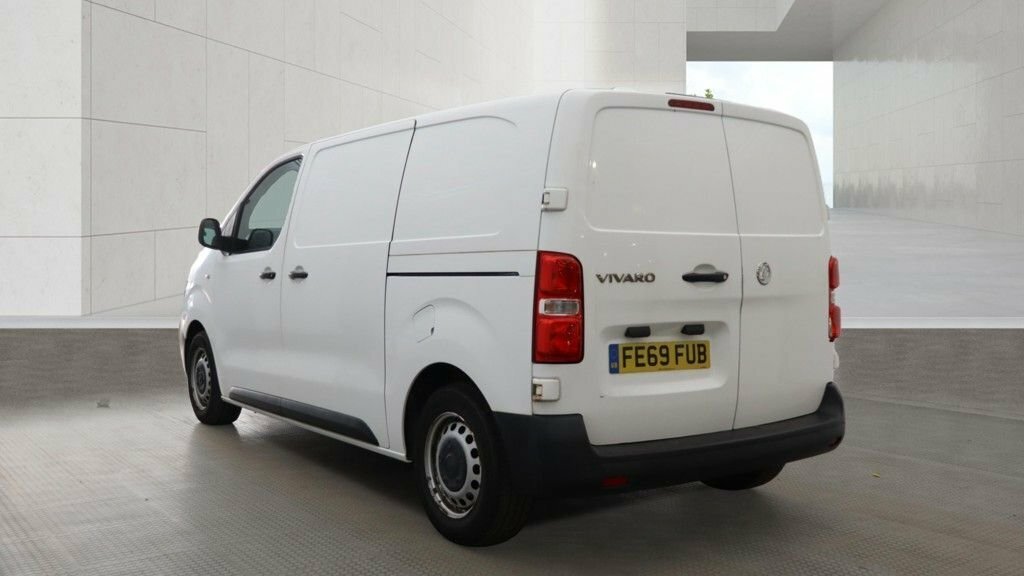 Vauxhall Vivaro 1.5L Edition White #3