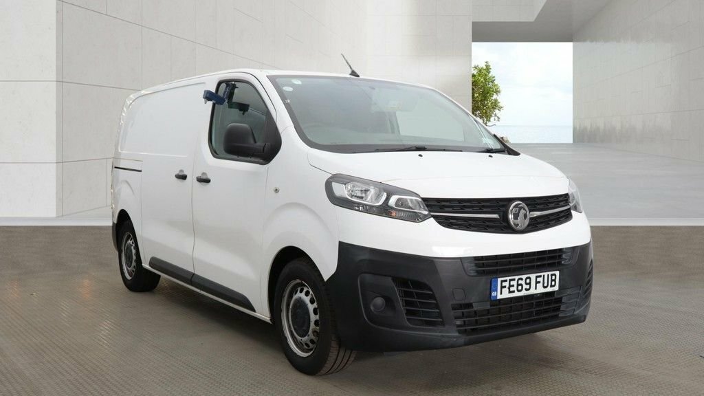 Vauxhall Vivaro 1.5L Edition White
