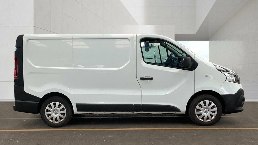 Renault Trafic 1.6L Business White #5