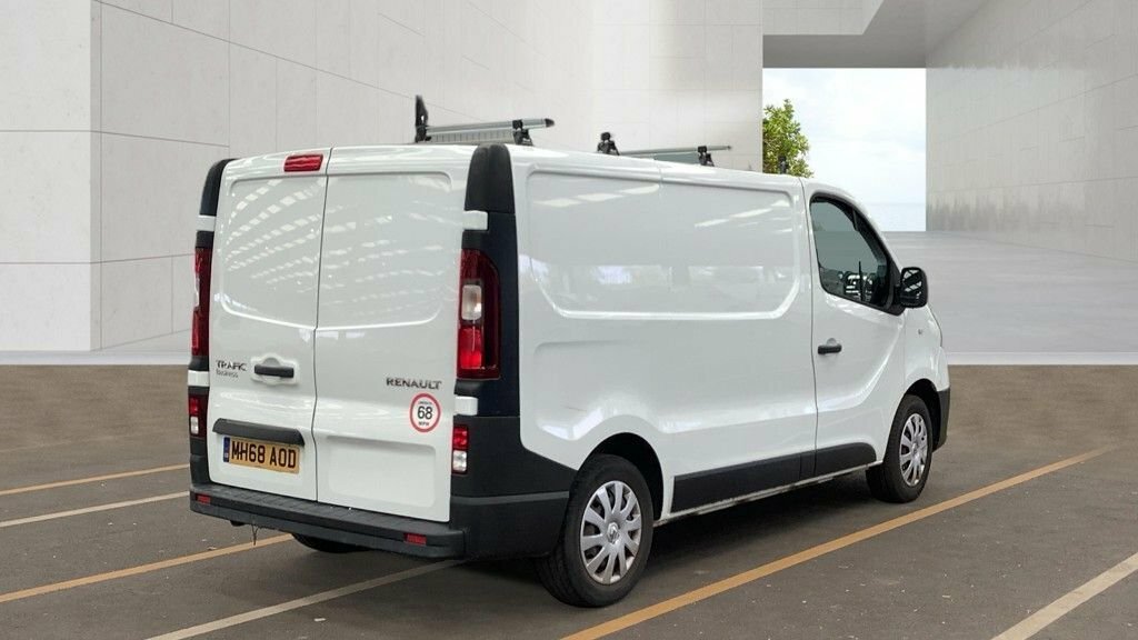 Renault Trafic 1.6L Business White #4
