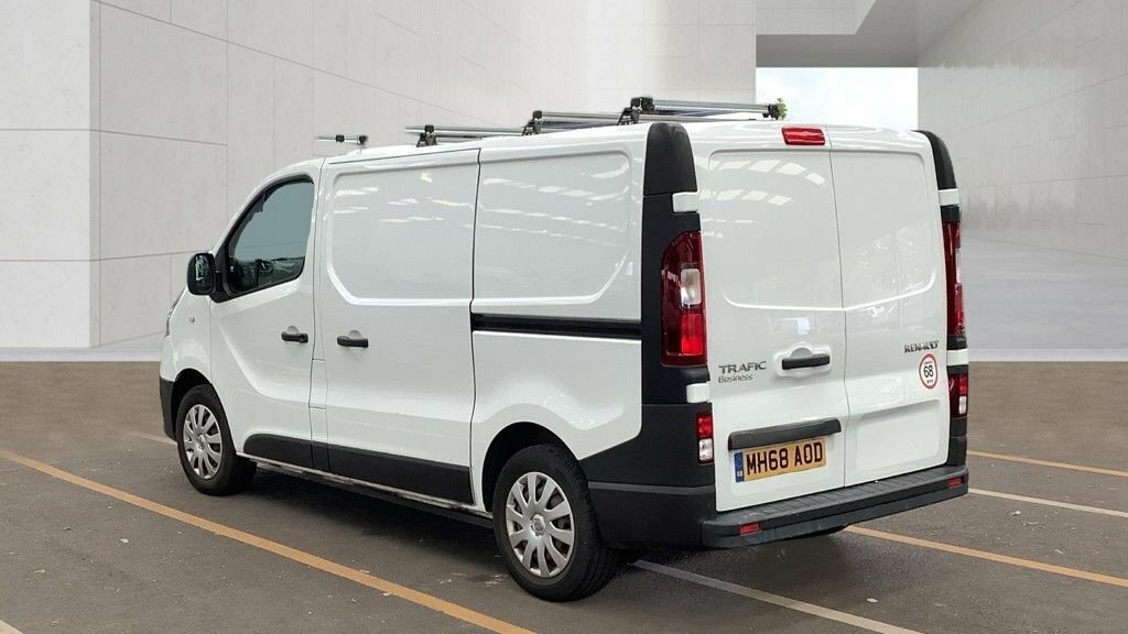 Renault Trafic 1.6L Business White #3
