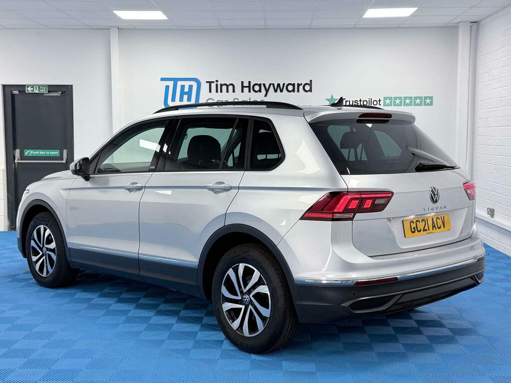 Volkswagen Tiguan 2.0 Tdi Active Euro 6 Ss Silver #3