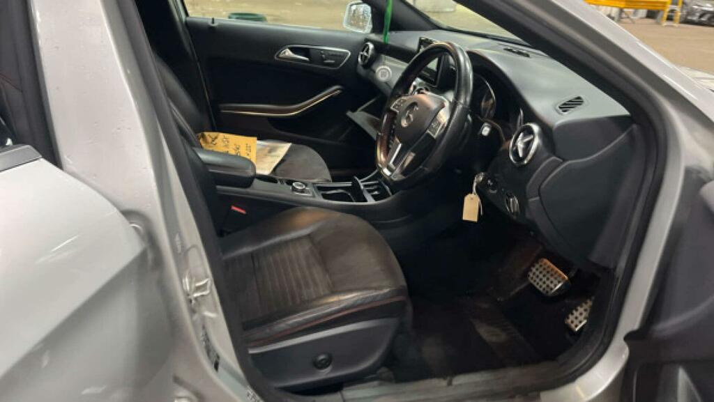 Mercedes-Benz GLA Class Amg Line Silver #5