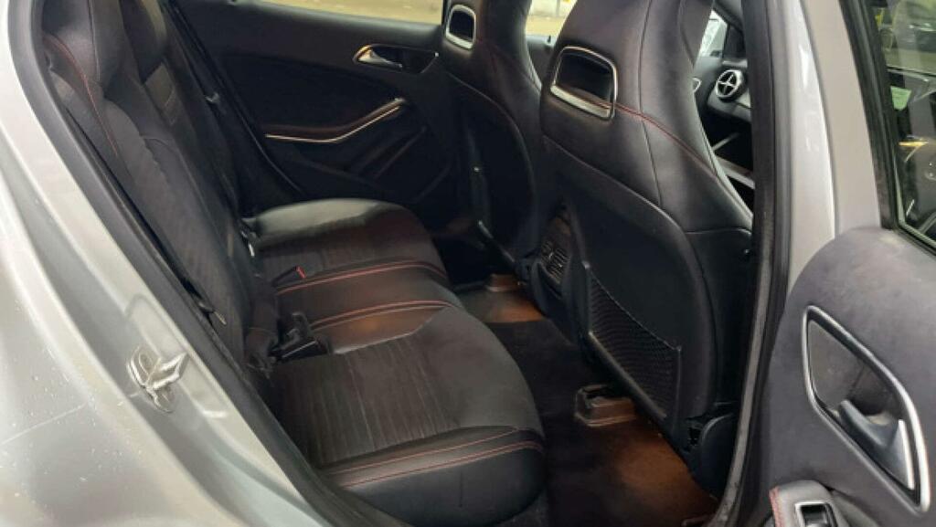 Mercedes-Benz GLA Class Amg Line Silver #6