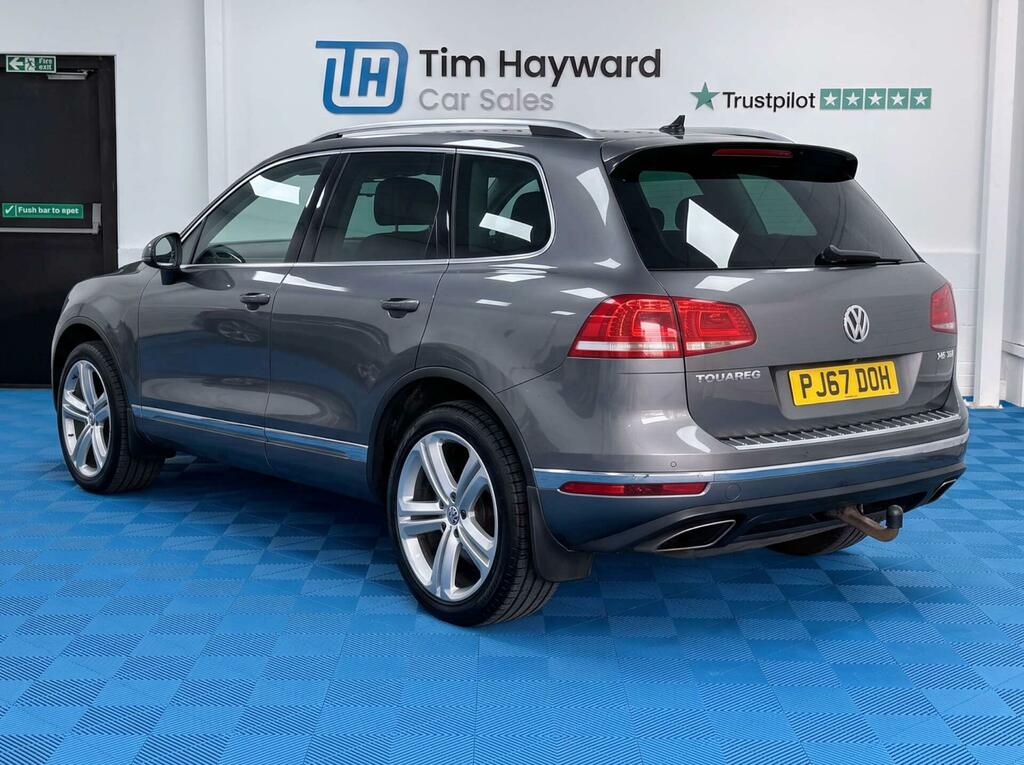 Volkswagen Touareg R-line Plus Grey #4