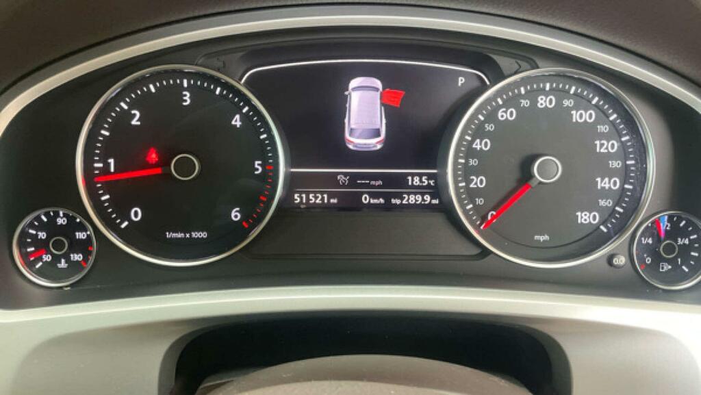 Volkswagen Touareg Suv White #8