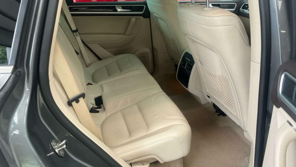 Volkswagen Touareg R-line Plus Grey #6