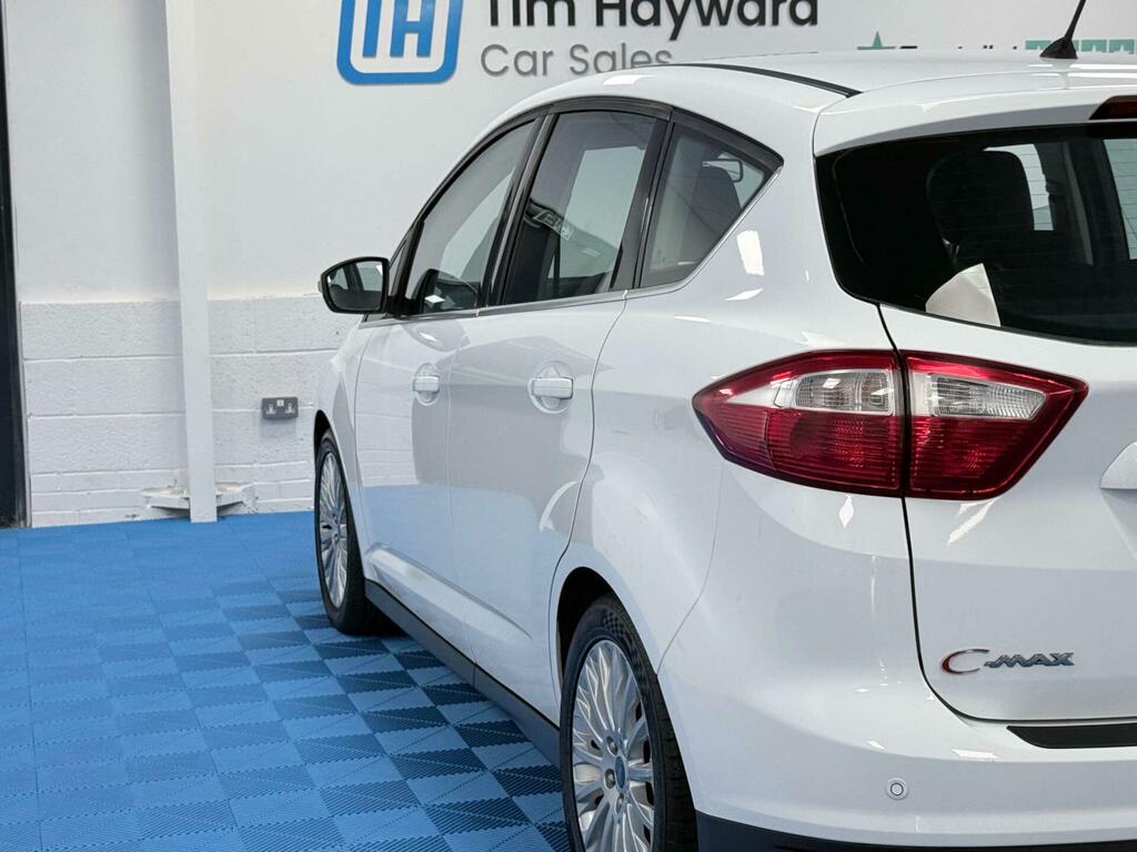 Ford C-Max Titanium White #6