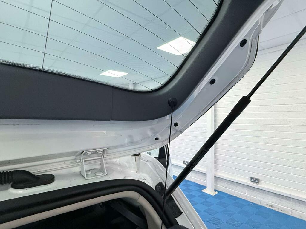 Ford C-Max 1.0T Ecoboost Titanium X Mpv Eur White #27