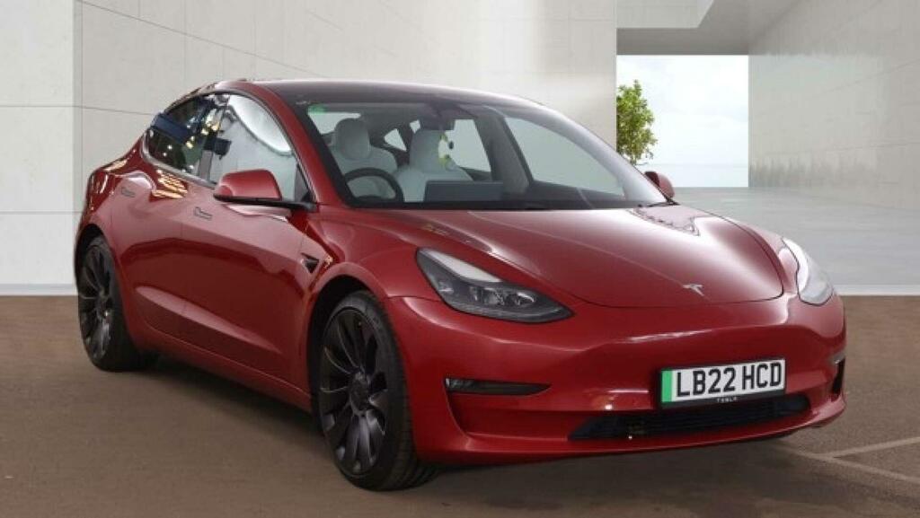 Tesla Model 3 Dual Motor Performance 4Wde Performanc Red