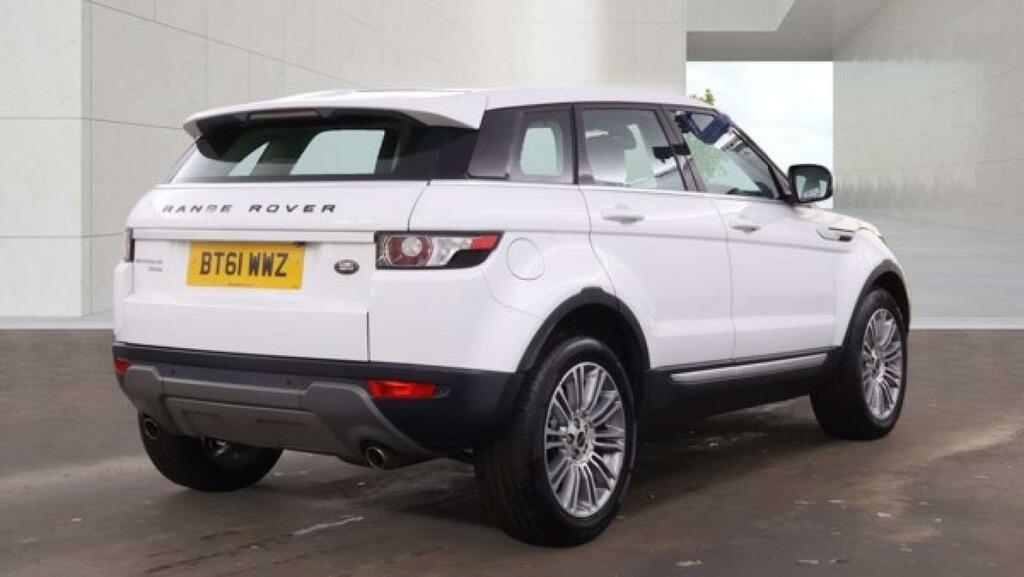 Land Rover Range Rover Evoque Prestige White #4