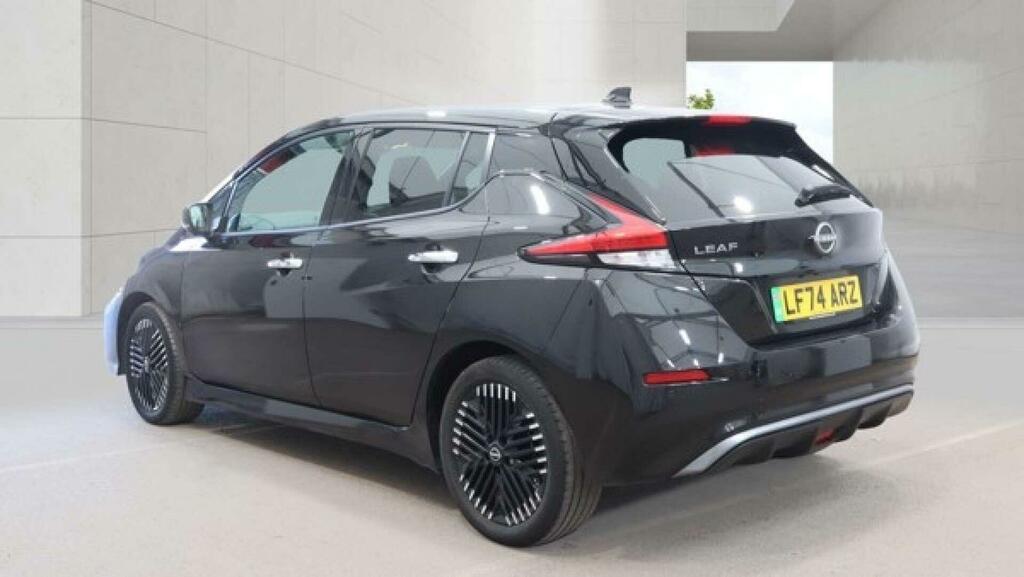 Nissan Leaf N-connecta Black #3