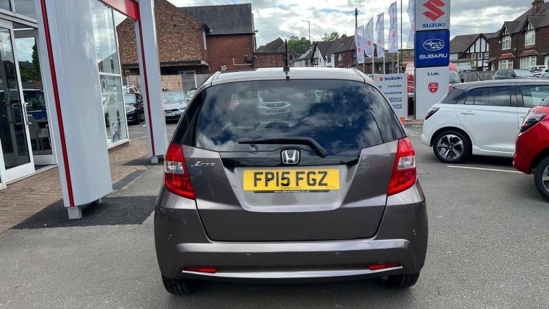 Honda Jazz 1.4 I-vtec Es Plus Cvt - 2015 15 Brown #6