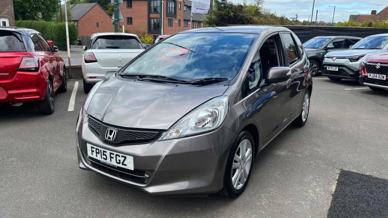 Honda Jazz 1.4 I-vtec Es Plus Cvt - 2015 15 Brown #4