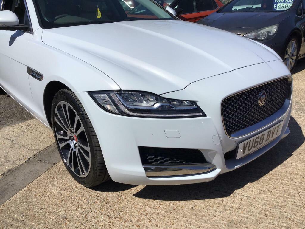 Jaguar XF 2.0D Portfolio Sportbrake Awd Euro 6 S S VU68BVT White #2