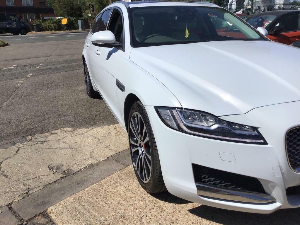 Jaguar XF 2.0D Portfolio Sportbrake Awd Euro 6 S S VU68BVT White #3
