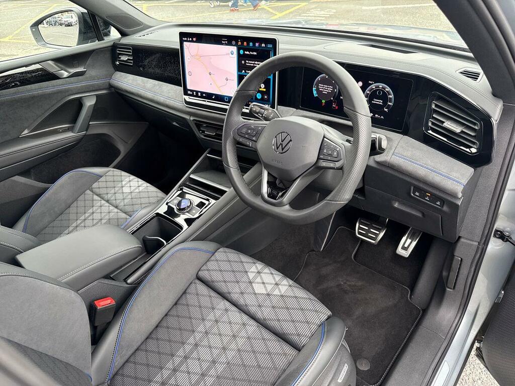 Volkswagen Tiguan Life White #6