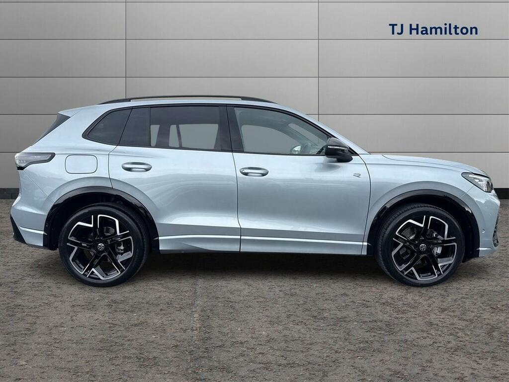Volkswagen Tiguan Life White #4