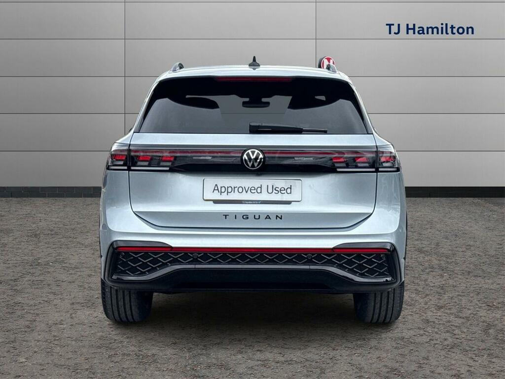Volkswagen Tiguan Life White #15