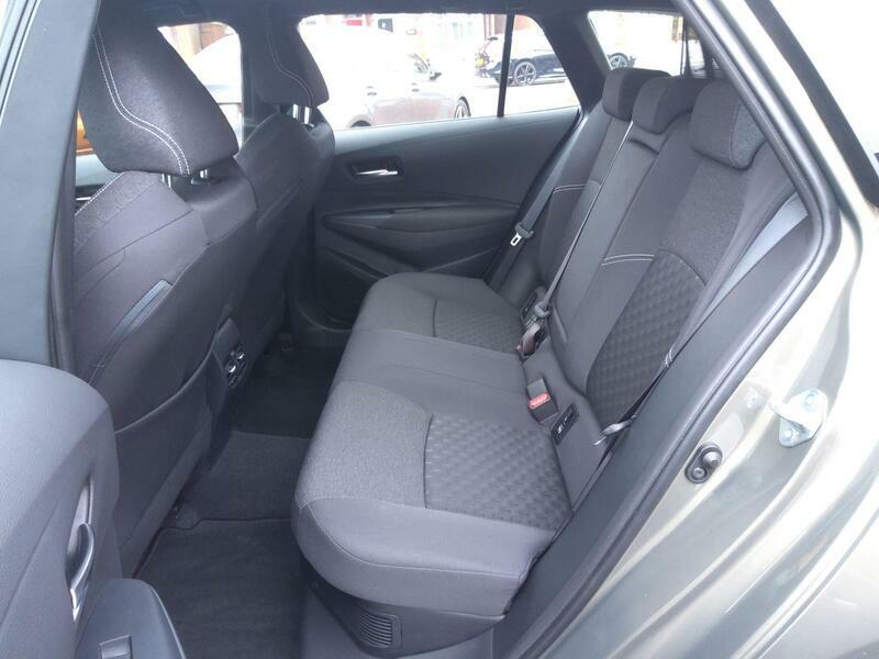 Suzuki Swace 1.8 Hybrid Motion Cvt White #11