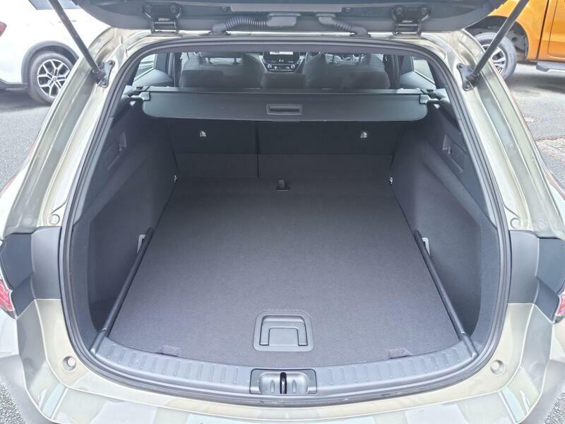 Suzuki Swace 1.8 Hybrid Motion Cvt White #22