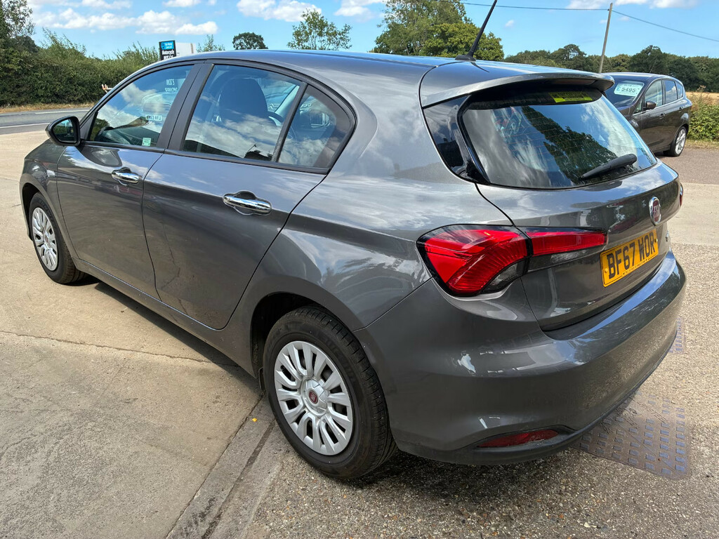 Fiat Tipo 1.4 Easy Hatchback Grey #4