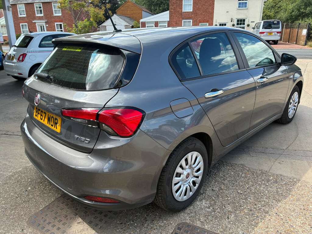 Fiat Tipo 1.4 Easy Hatchback Grey #3