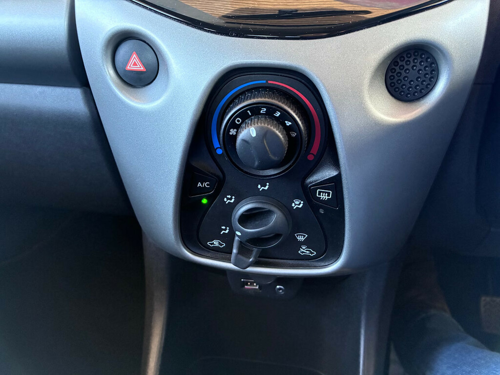 Citroen C1 1.2 Puretech Flair Airscape Euro 6 White #9