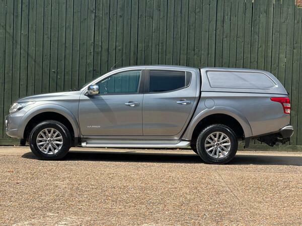 Mitsubishi L200 Double Cab Di-d 181 Barbarian Svp Ii 4Wd #7