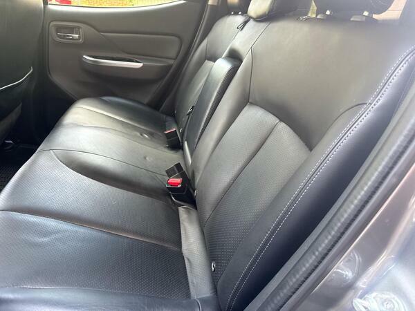 Mitsubishi L200 Double Cab Di-d 181 Barbarian Svp Ii 4Wd #35