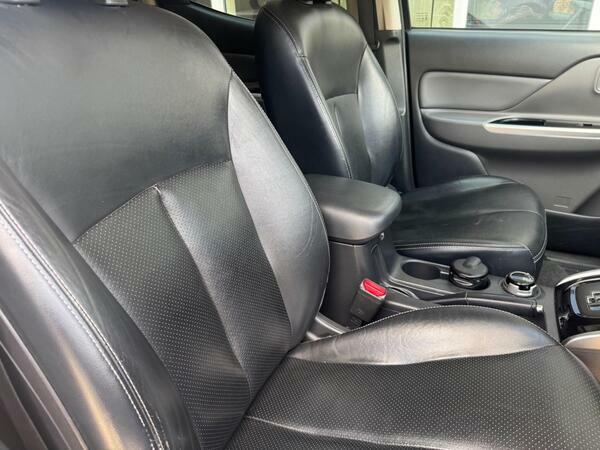 Mitsubishi L200 Double Cab Di-d 181 Barbarian Svp Ii 4Wd #11