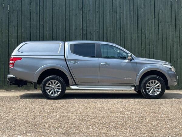 Mitsubishi L200 Double Cab Di-d 181 Barbarian Svp Ii 4Wd #10