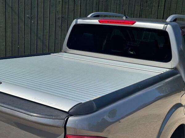 Nissan Navara Pickup White #14