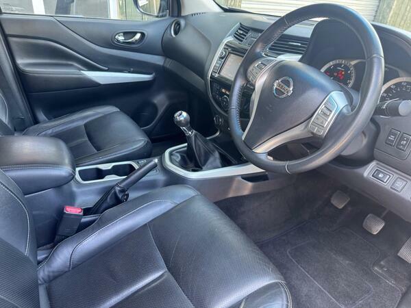 Nissan Navara 2.3 Dci Tekna 4Wd Euro 6 Ss Grey #4