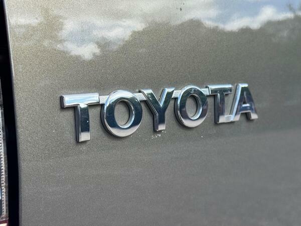 Toyota HILUX 2.4 D-4d Invincible X Double Cab Pickup 4Wd E #50