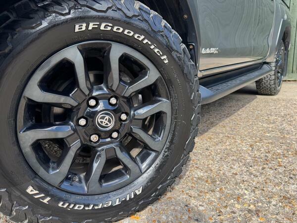 Toyota HILUX 2.4 D-4d Invincible X Double Cab Pickup 4Wd E #26